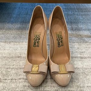 Salvatore Ferragamo Tan Ladies 4 3/4” Heel. Gently used (worn 4 x) condition.